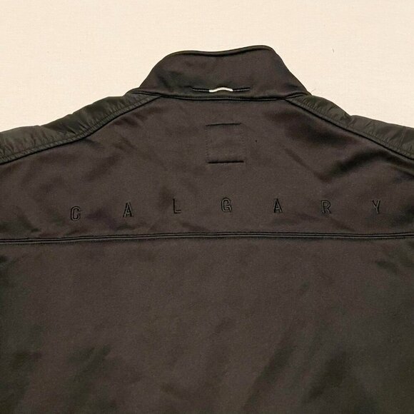 Viral NHL Calgary Flames Boys XL Fleece Lined Jacket Hockey - Picture 11 of 16